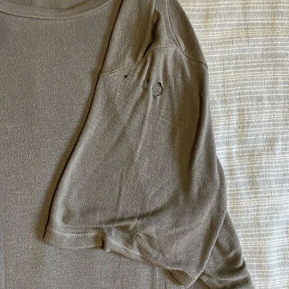Brandy Melville Relaxed Tee - Army Green - Picture 6 of 9